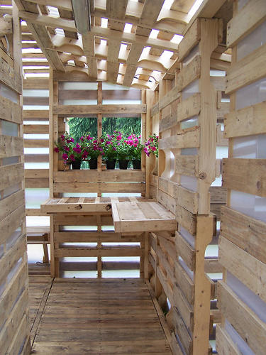 A House For Refugees, Made From 100 Shipping Pallets | Co 